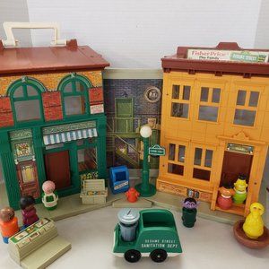 Vintage Fisher Price ❤ 1970's Sesame Street Brownstone almost complete
